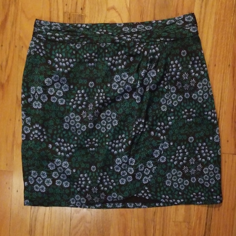 Black Friday Deal! Banana Republic mini-skirt